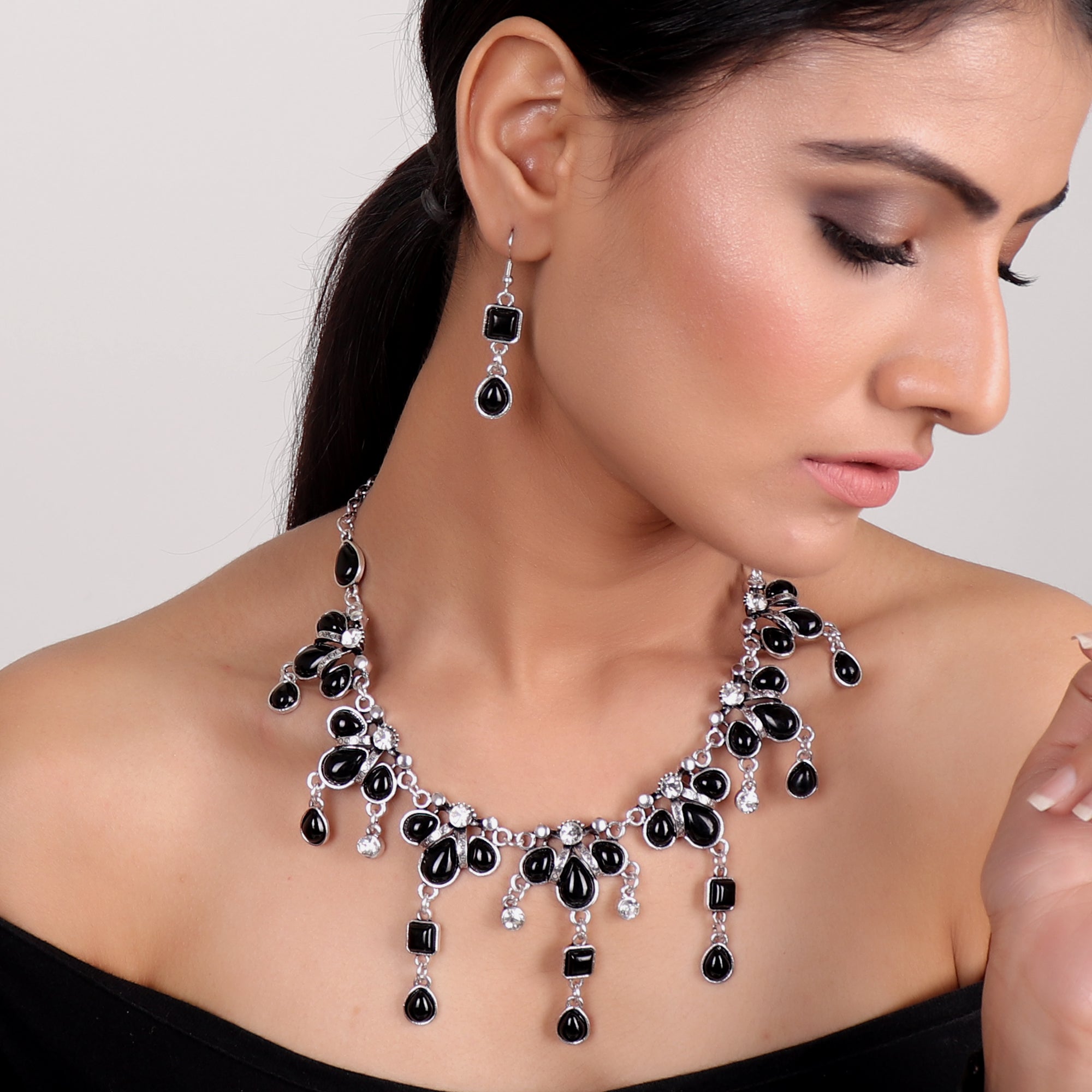 Necklace and Earring set with Crystals- Black – Gifts and Fashion